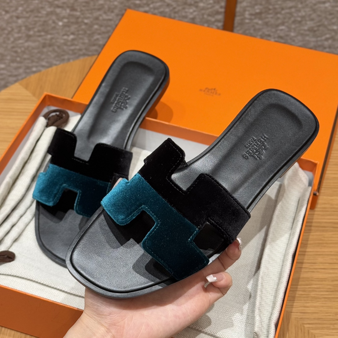 HERMES Женские сандалии Oran из замши