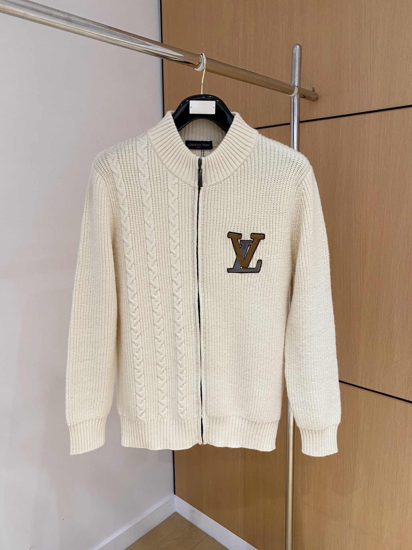 LOUIS VUITTON Мужской кардиган LOUIS VUITTON Мужской кардиган