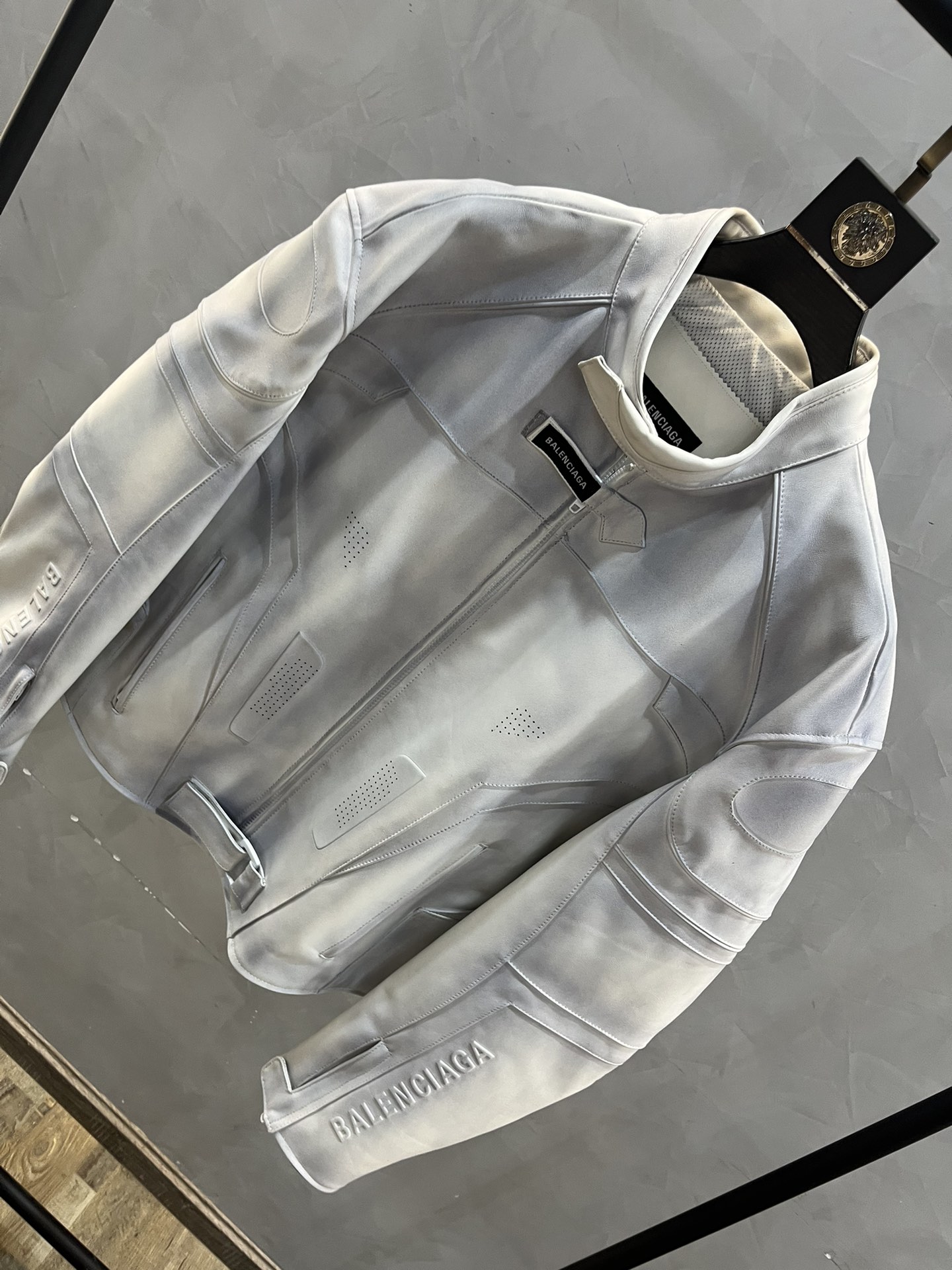 BALENCIAGA Мужская кожаная куртка BALENCIAGA Мужская кожаная куртка