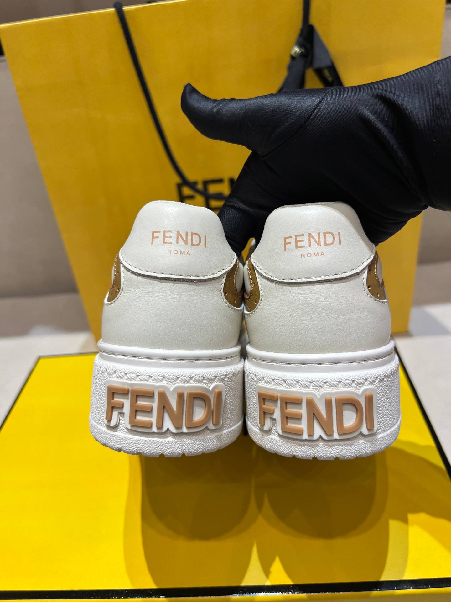 FENDI Женские кроссовки Match FENDI Женские кроссовки Match