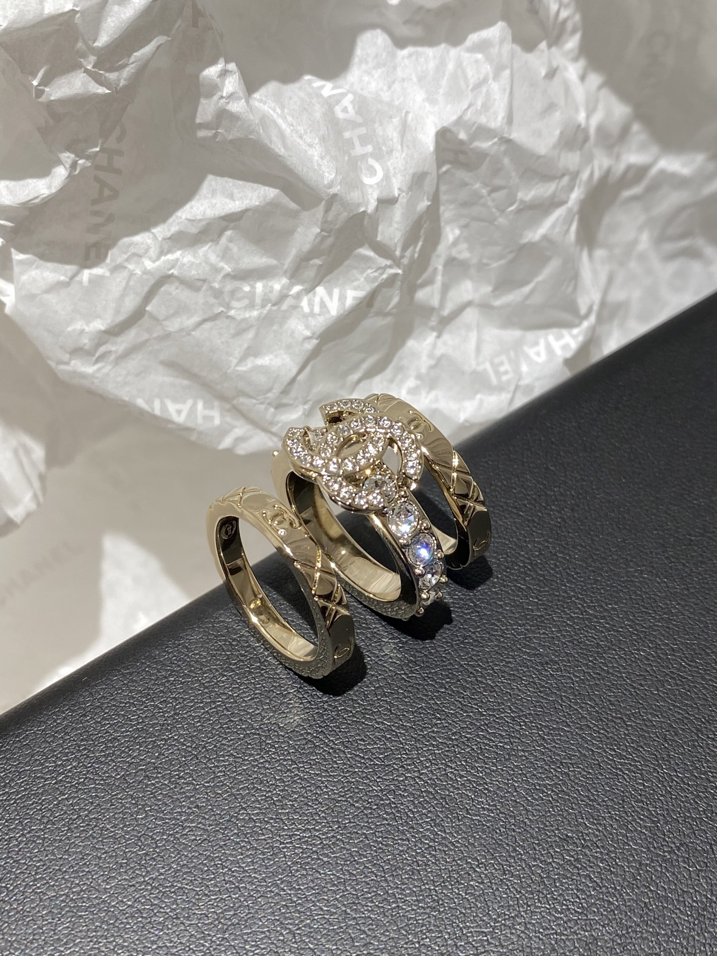 CHANEL Женское тройное кольцо 25P CHANEL Женское тройное кольцо 25P