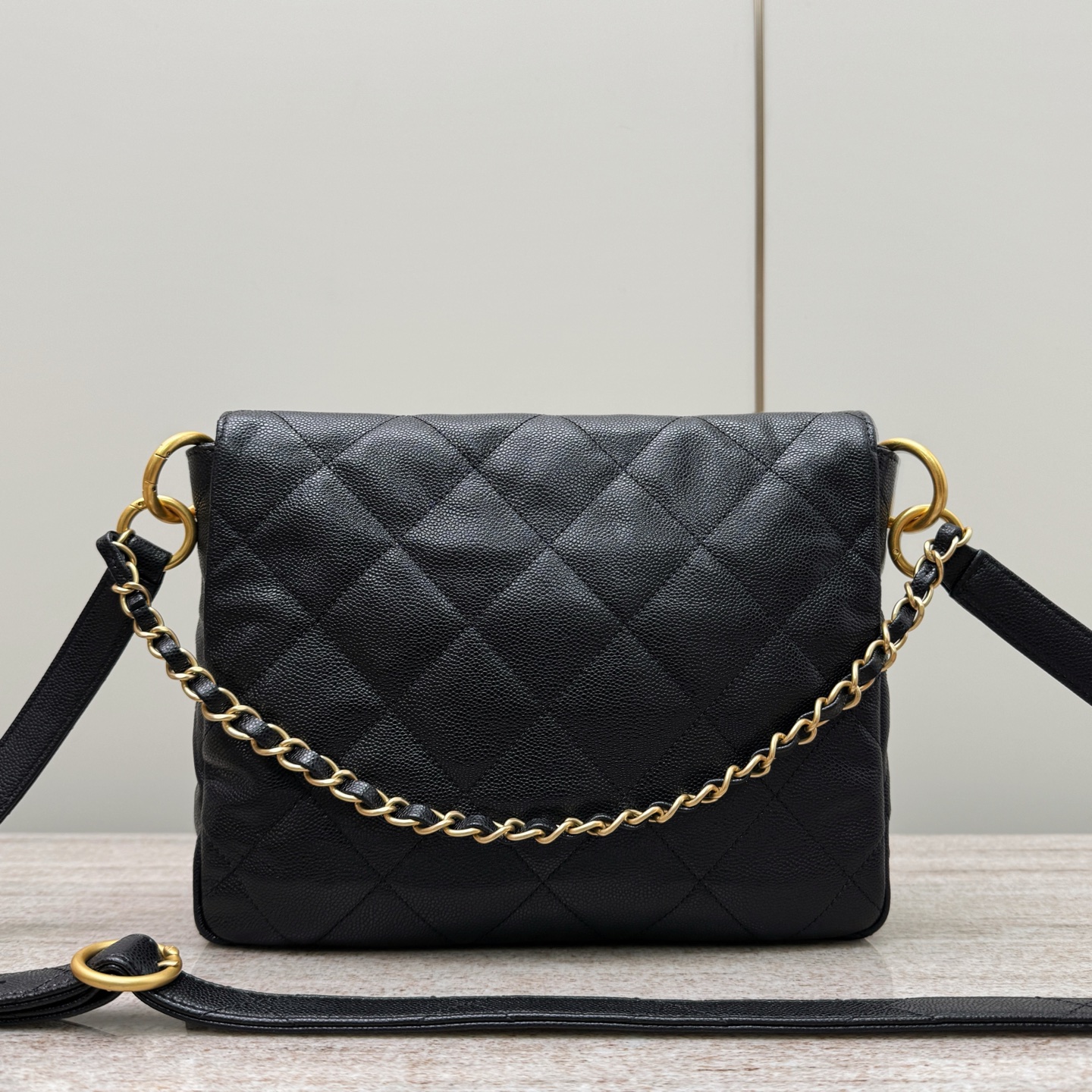 CHANEL Женская сумка Hobo 25P из телячьей кожи