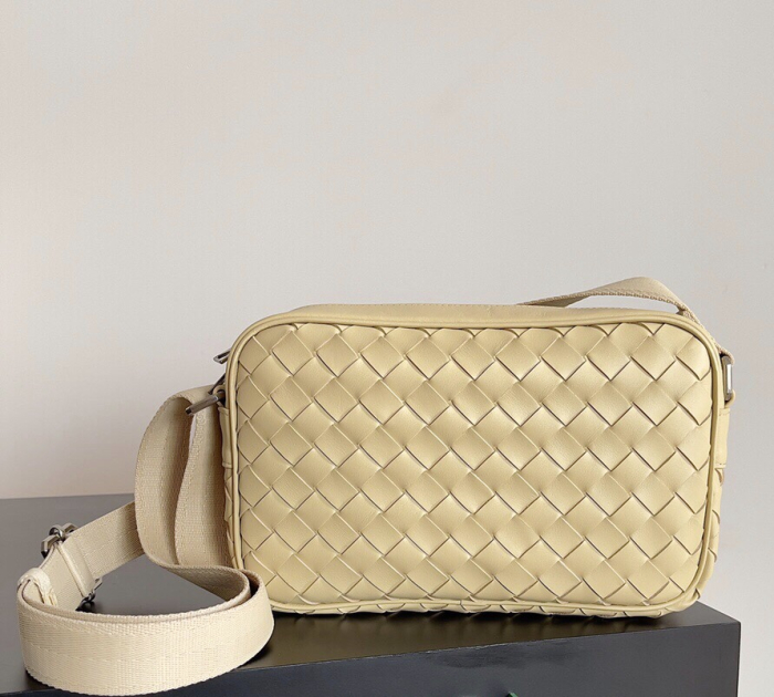 BOTTEGA VENETA Сумка Intrecciato Camera