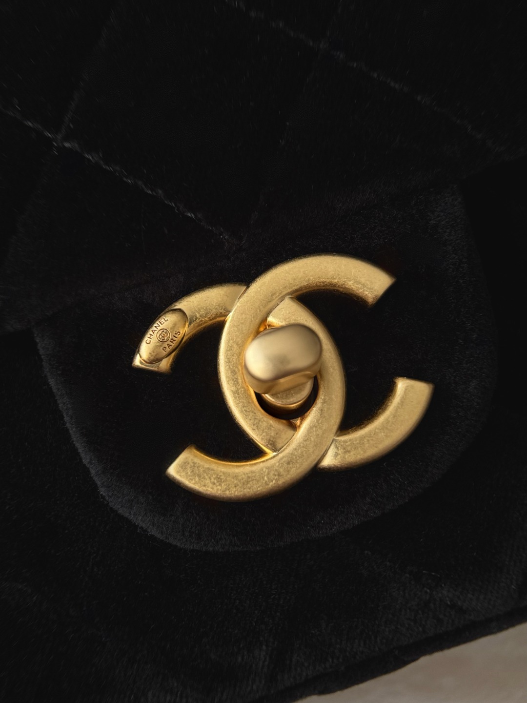 CHANEL Женская сумка 25k из черного бархата CHANEL Женская сумка 25k из черного бархата