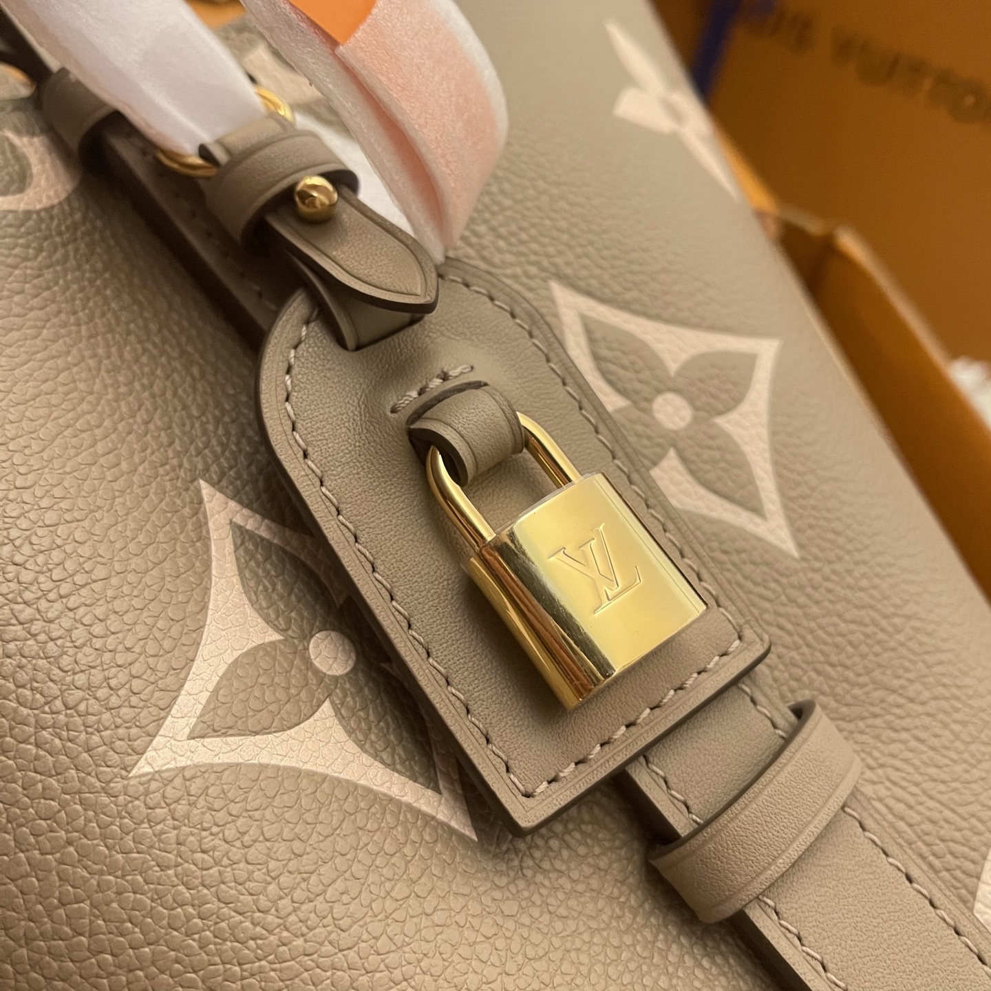 LOUIS VUITTON Женская сумка All In BB LOUIS VUITTON Женская сумка All In BB