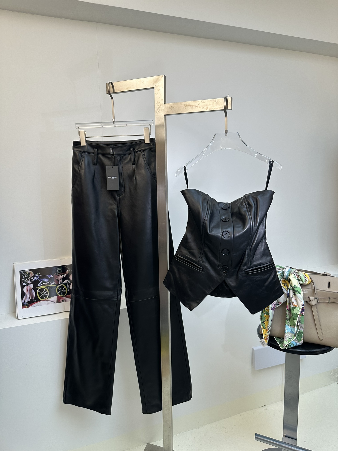SAINT LAURENT Женский кожаный костюм SAINT LAURENT Женский кожаный костюм