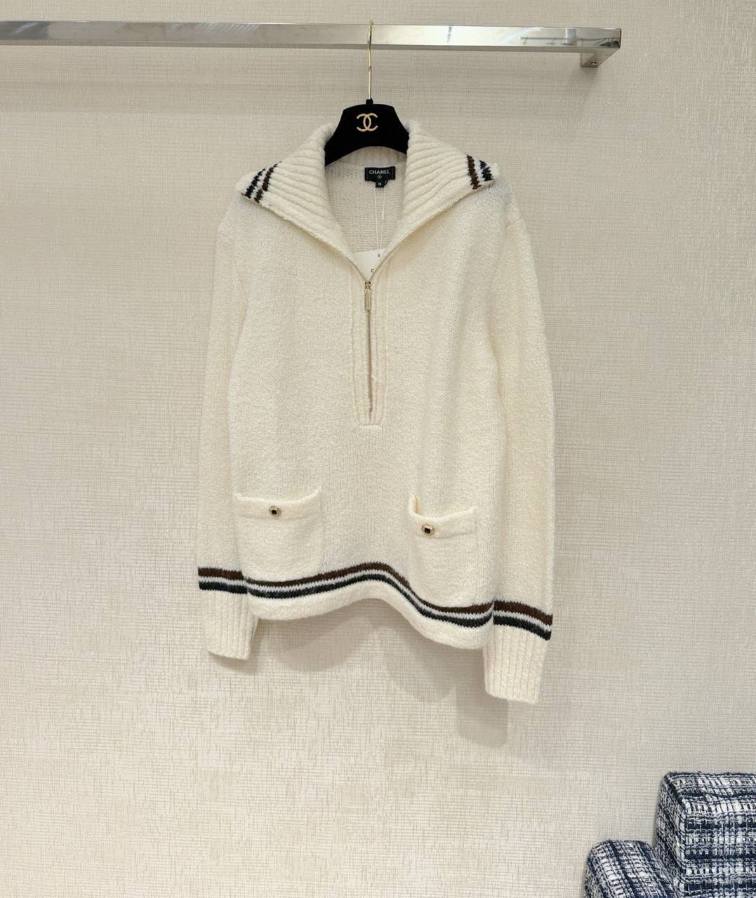 CHANEL Женский пуловер из кашемира CHANEL Женский пуловер из кашемира