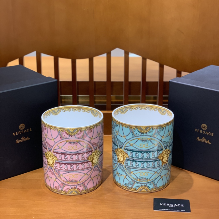  VERSACE Ваза La Scala del Palazzo 18