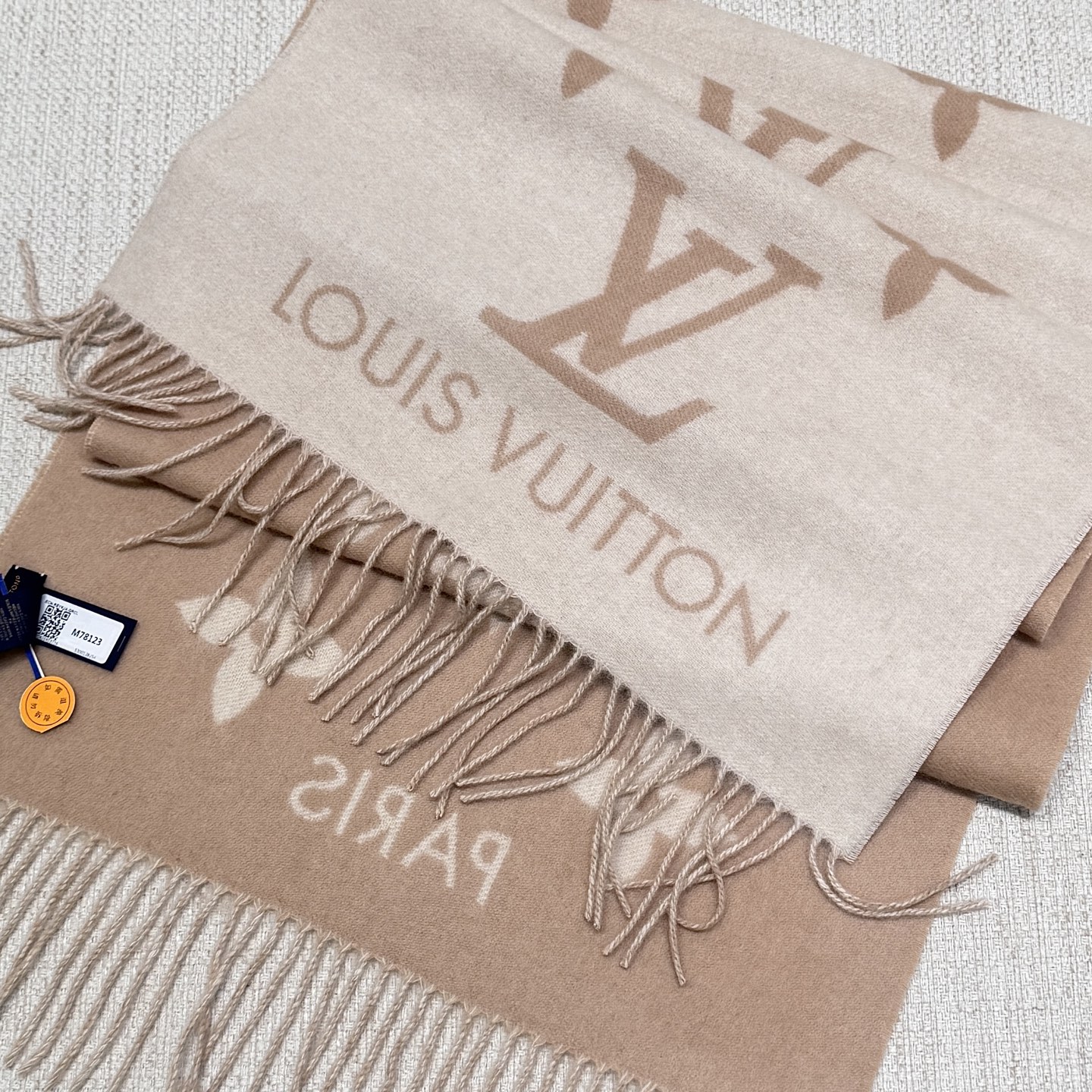 LOUIS VUITTON Женский шарф из кашемира с логотипом