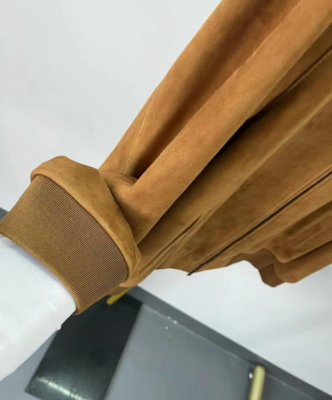 LORO PIANA Мужская куртка из замши LORO PIANA Мужская куртка из замши