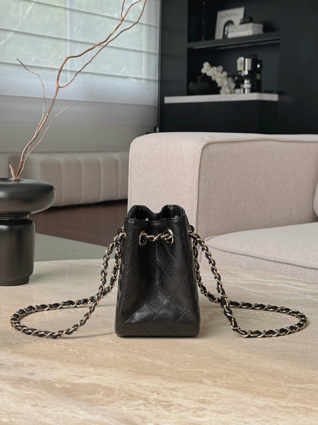 CHANEL Женская сумка 25s в черном цвете CHANEL Женская сумка 25s в черном цвете