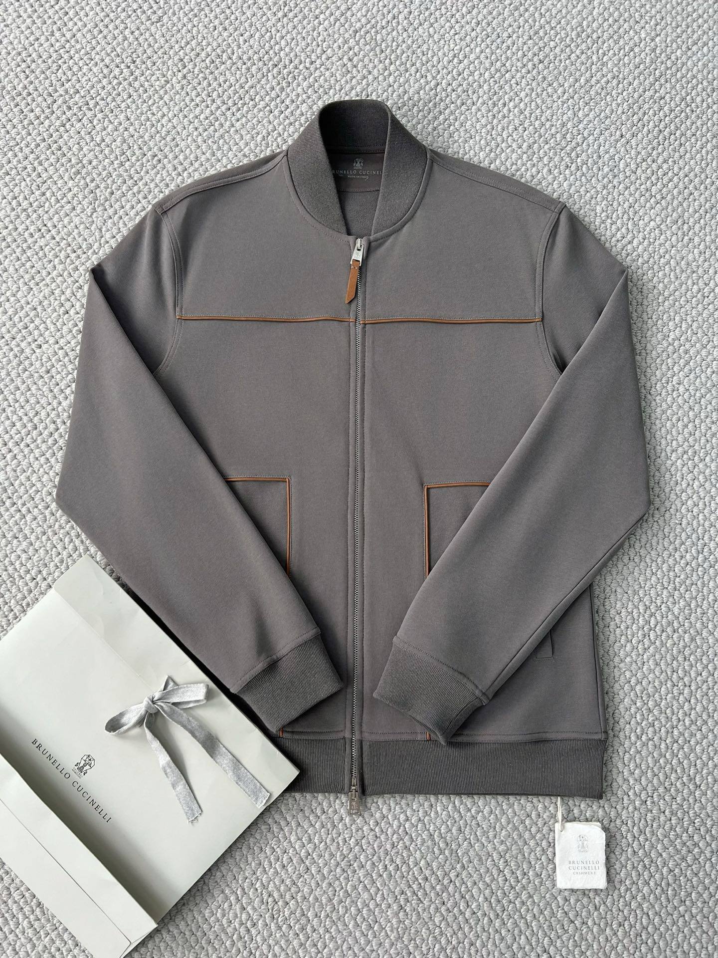 BRUNELLO CUCINELLI Мужской костюм