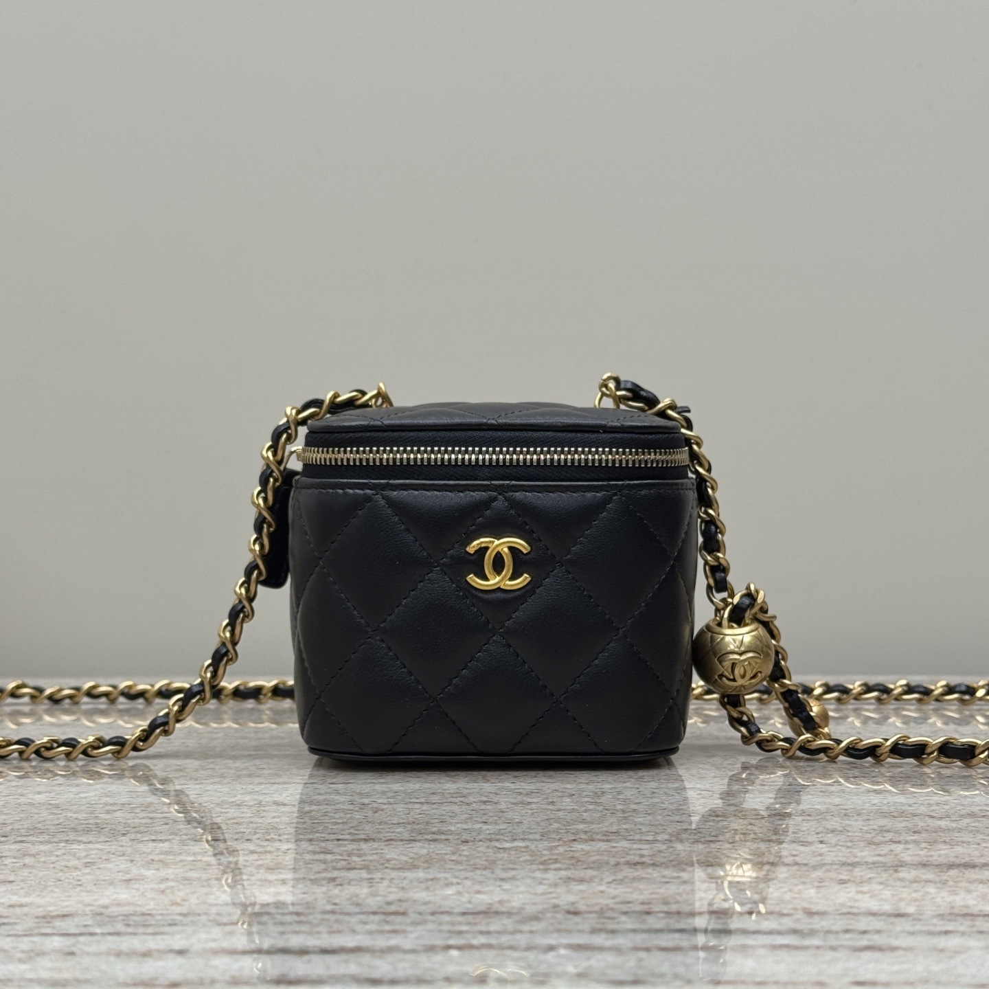 CHANEL Женская сумка Vanity Case Mini