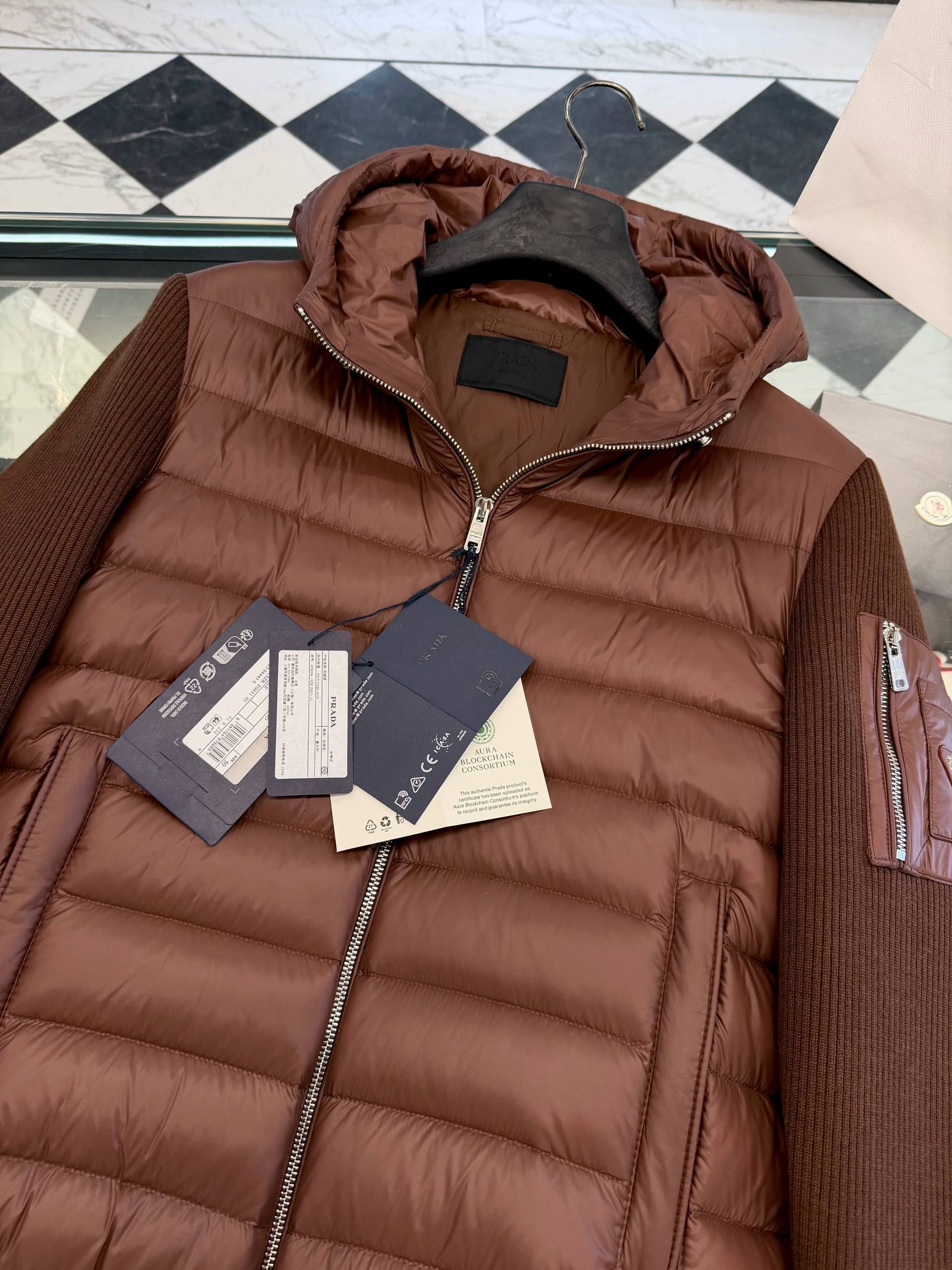 PRADA Мужская куртка с пуховым наполнителем 