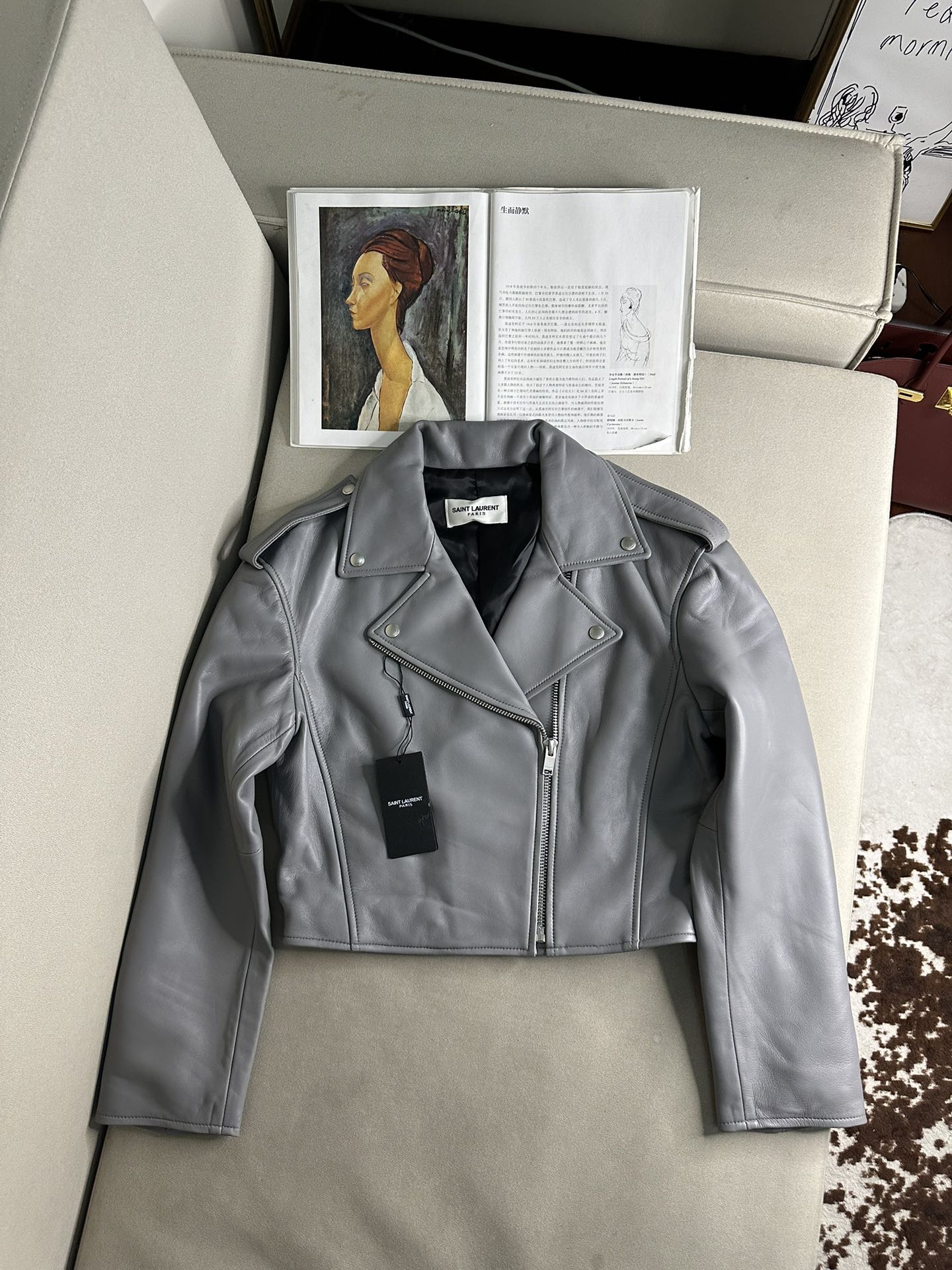 SAINT LAURENT Женская кожаная куртка SAINT LAURENT Женская кожаная куртка