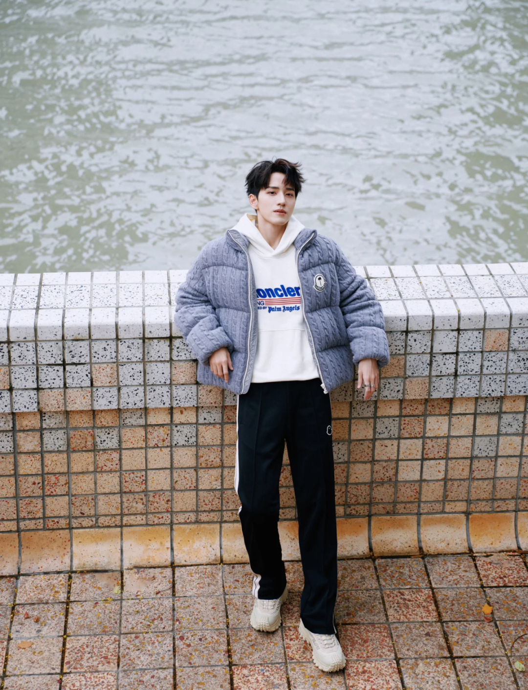MONCLER Мужской пуховик Palms Angels MONCLER Мужской пуховик Palms Angels