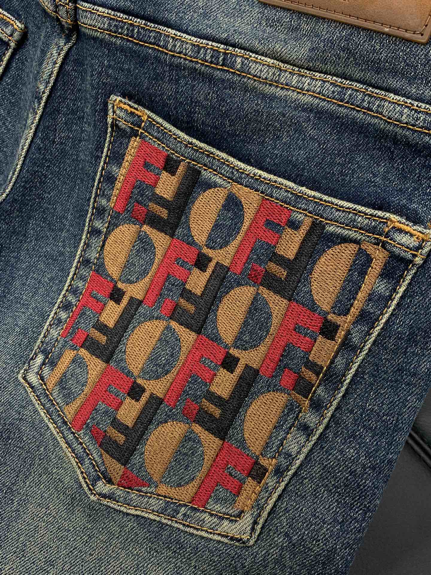 FENDI Мужские джинсы FENDI Мужские джинсы