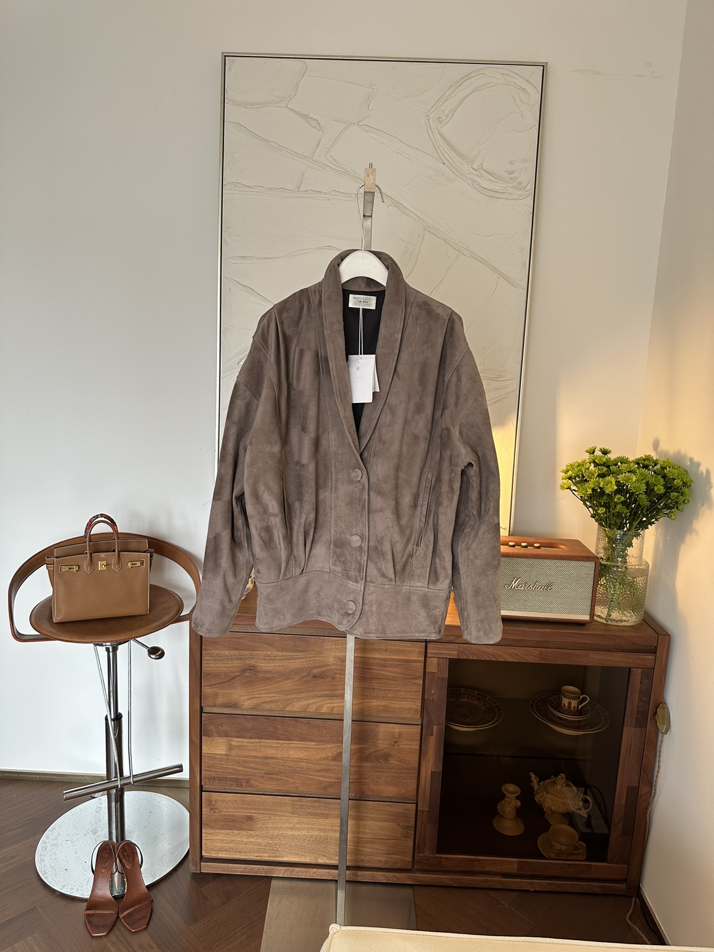 THE ROW Женская куртка из замши с воротником-стойкой коричневая THE ROW Женская куртка из замши с воротником-стойкой коричневая