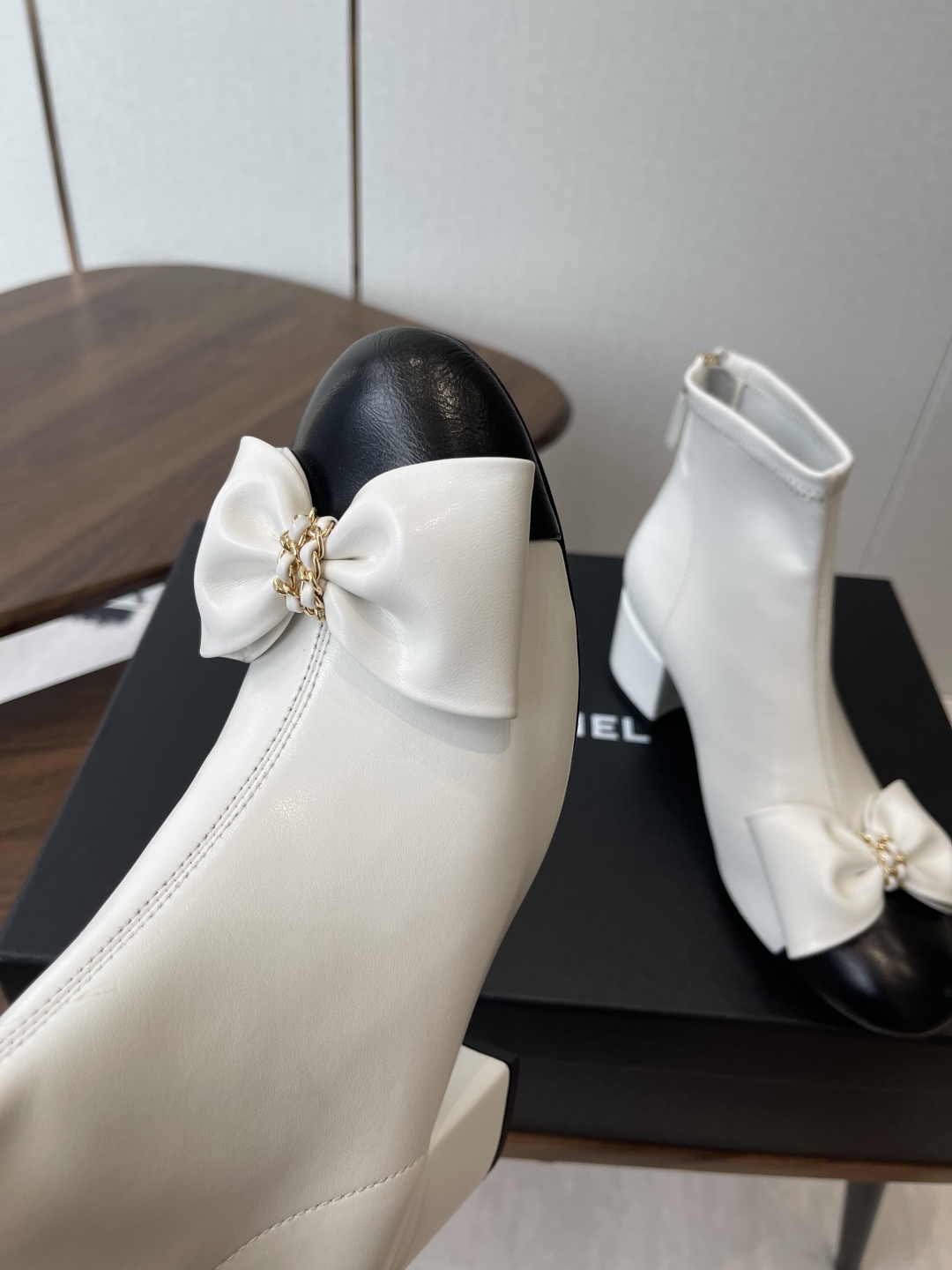 CHANEL Женские ботильоны из овчины 