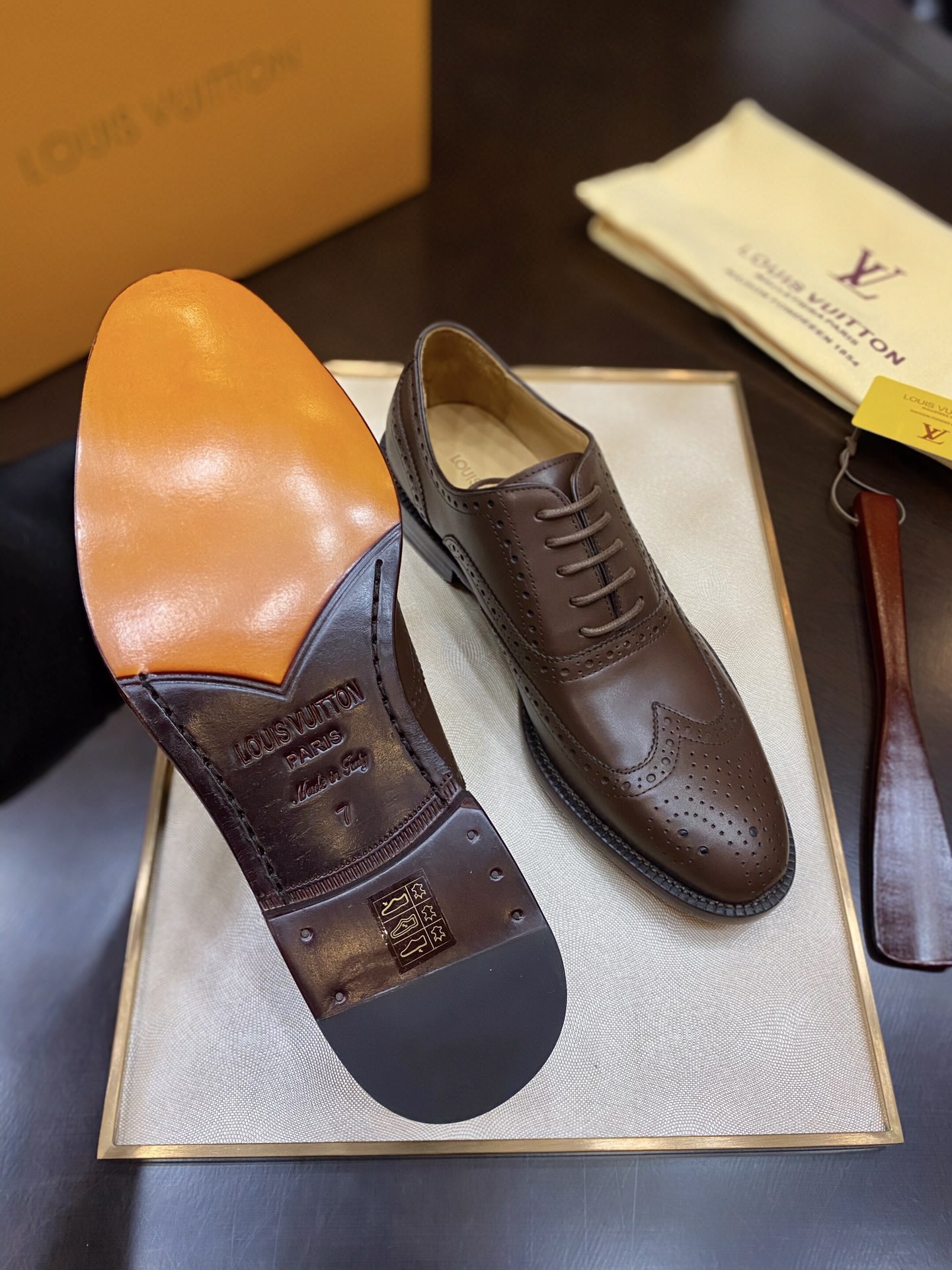 LOUIS VUITTON Туфли мужские  LOUIS VUITTON Туфли мужские