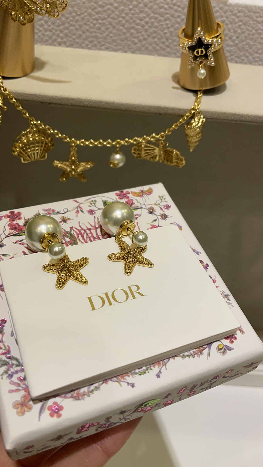 CHRISTIAN DIOR Женские серьги Tribales CHRISTIAN DIOR Женские серьги Tribales