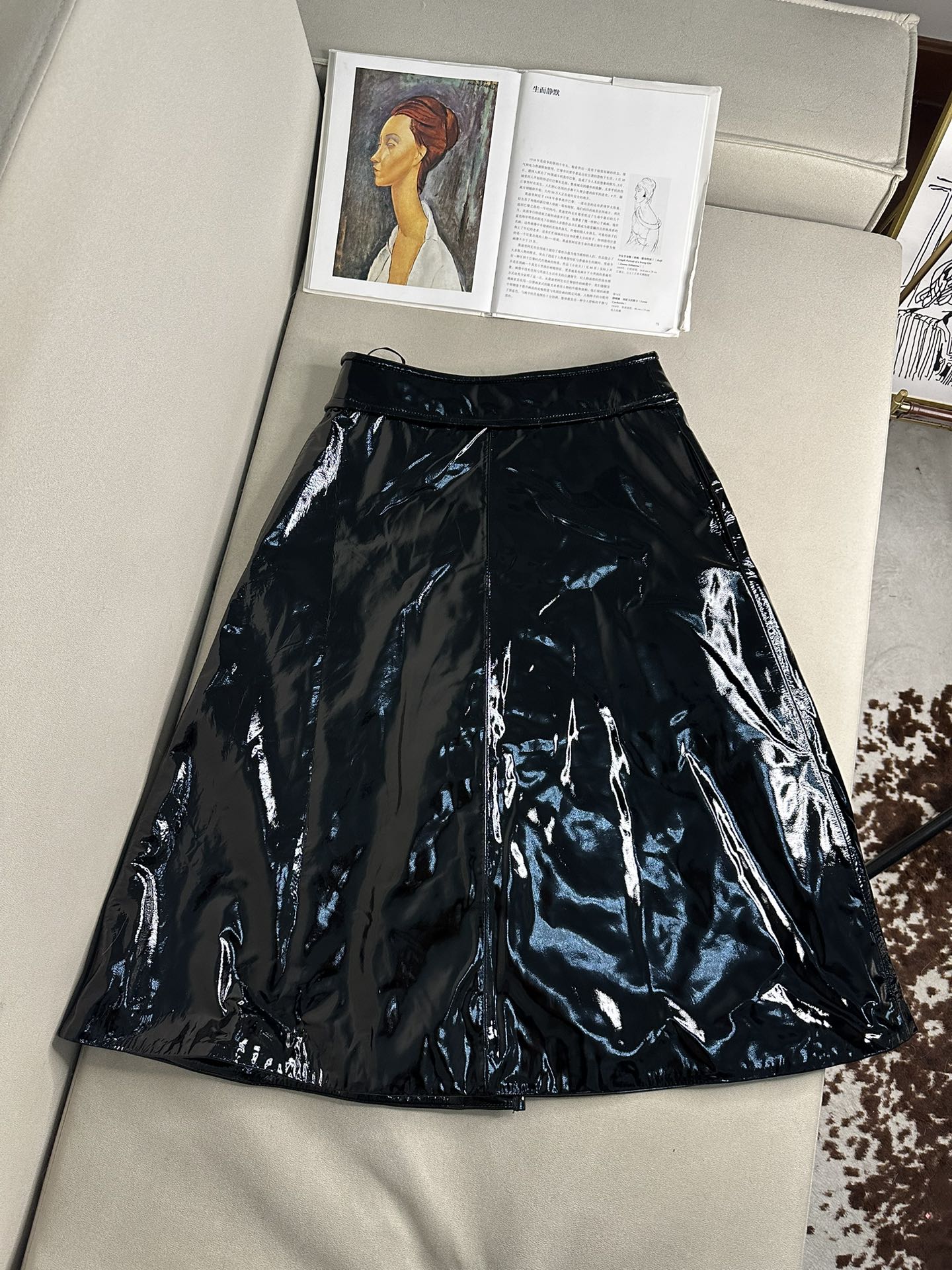 CHANEL Женский кожаный костюм CHANEL Женский кожаный костюм