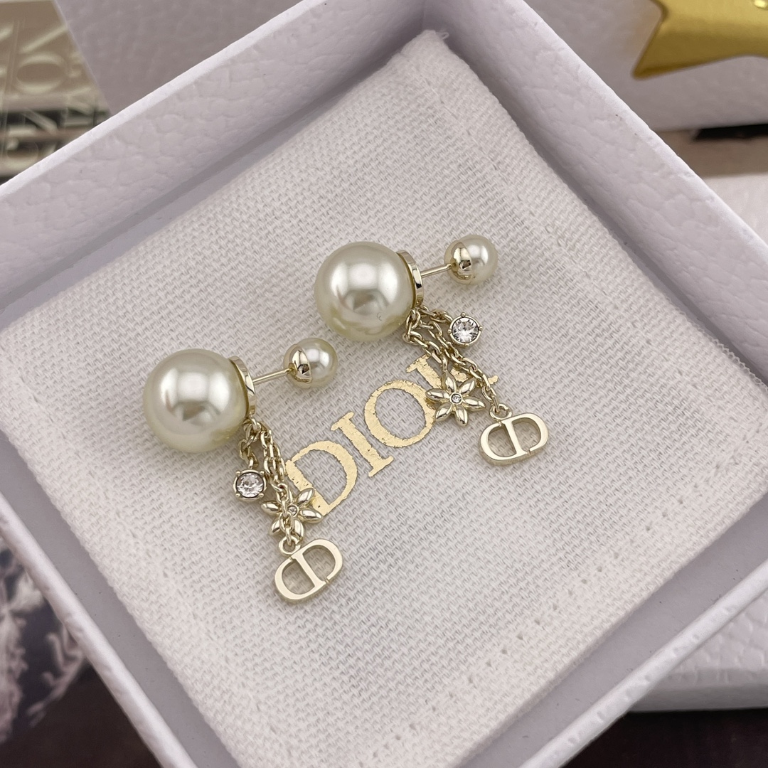 CHRISTIAN DIOR Женские серьги CHRISTIAN DIOR Женские серьги