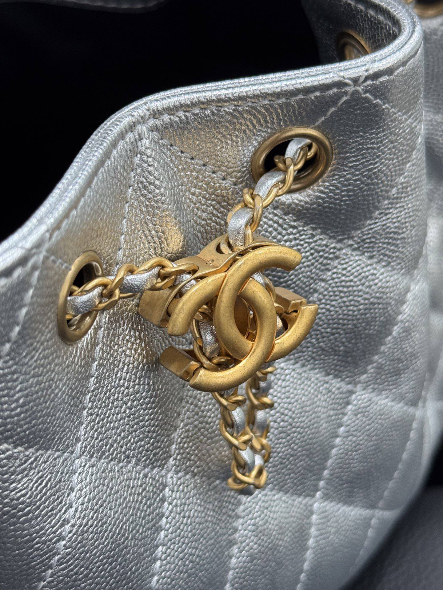 CHANEL Женская сумка Hobo 25a CHANEL Женская сумка Hobo 25a