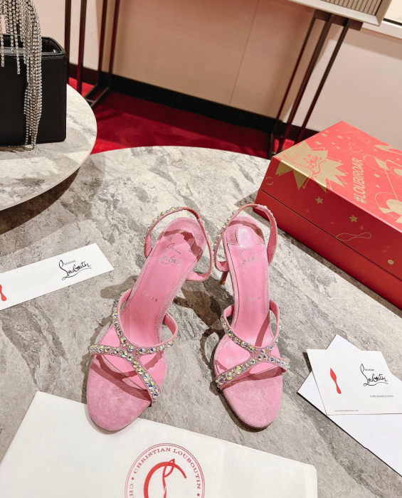 CHRISTIAN LOUBOUTIN Женские босоножки