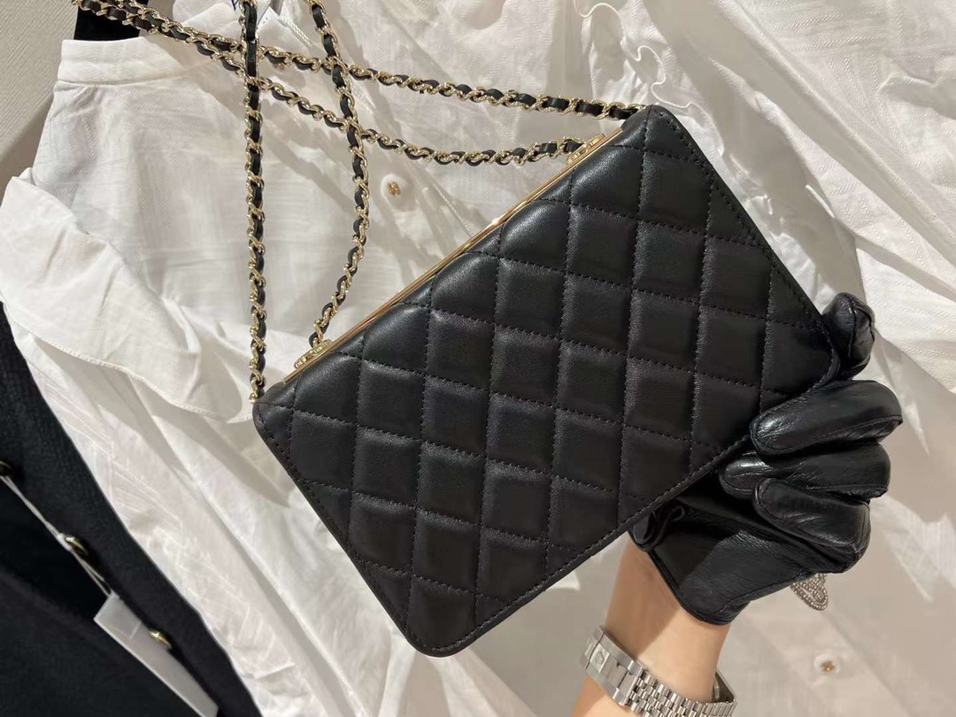 CHANEL Женская сумка Wallet on Chain CHANEL Женская сумка Wallet on Chain