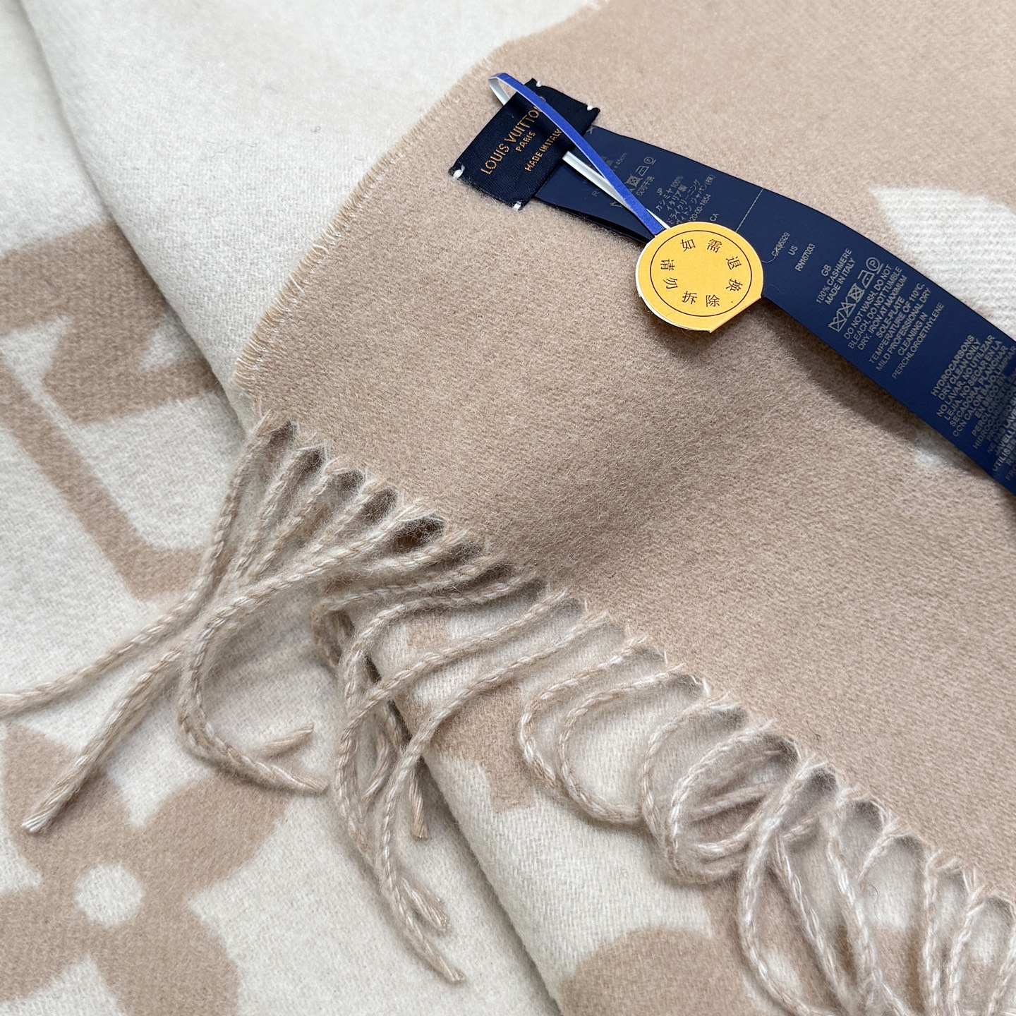 LOUIS VUITTON Женский шарф из кашемира с логотипом