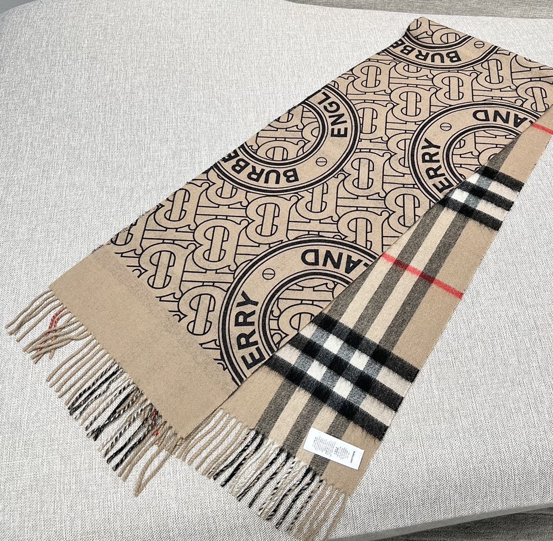 BURBERRY Женский шарф из кашемира BURBERRY Женский шарф из кашемира