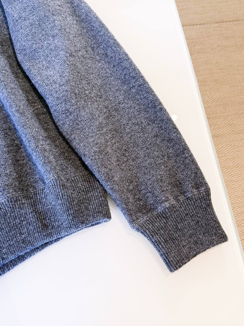 PRADA Женский свитер PRADA Женский свитер