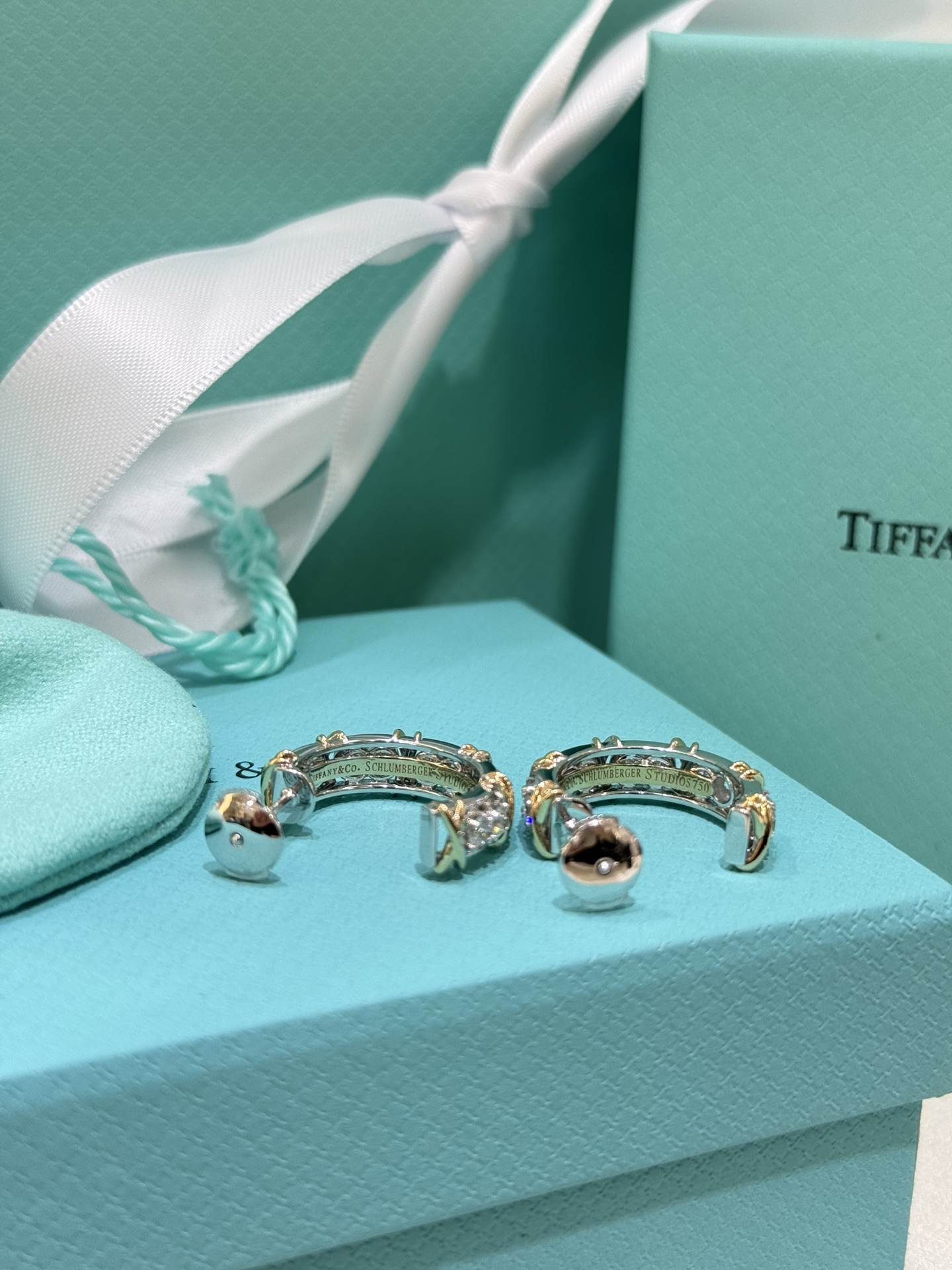 TIFFANY Серьги Sixteen Stone белое и желтое золото с бриллиантами TIFFANY Серьги Sixteen Stone белое и желтое золото с бриллиантами