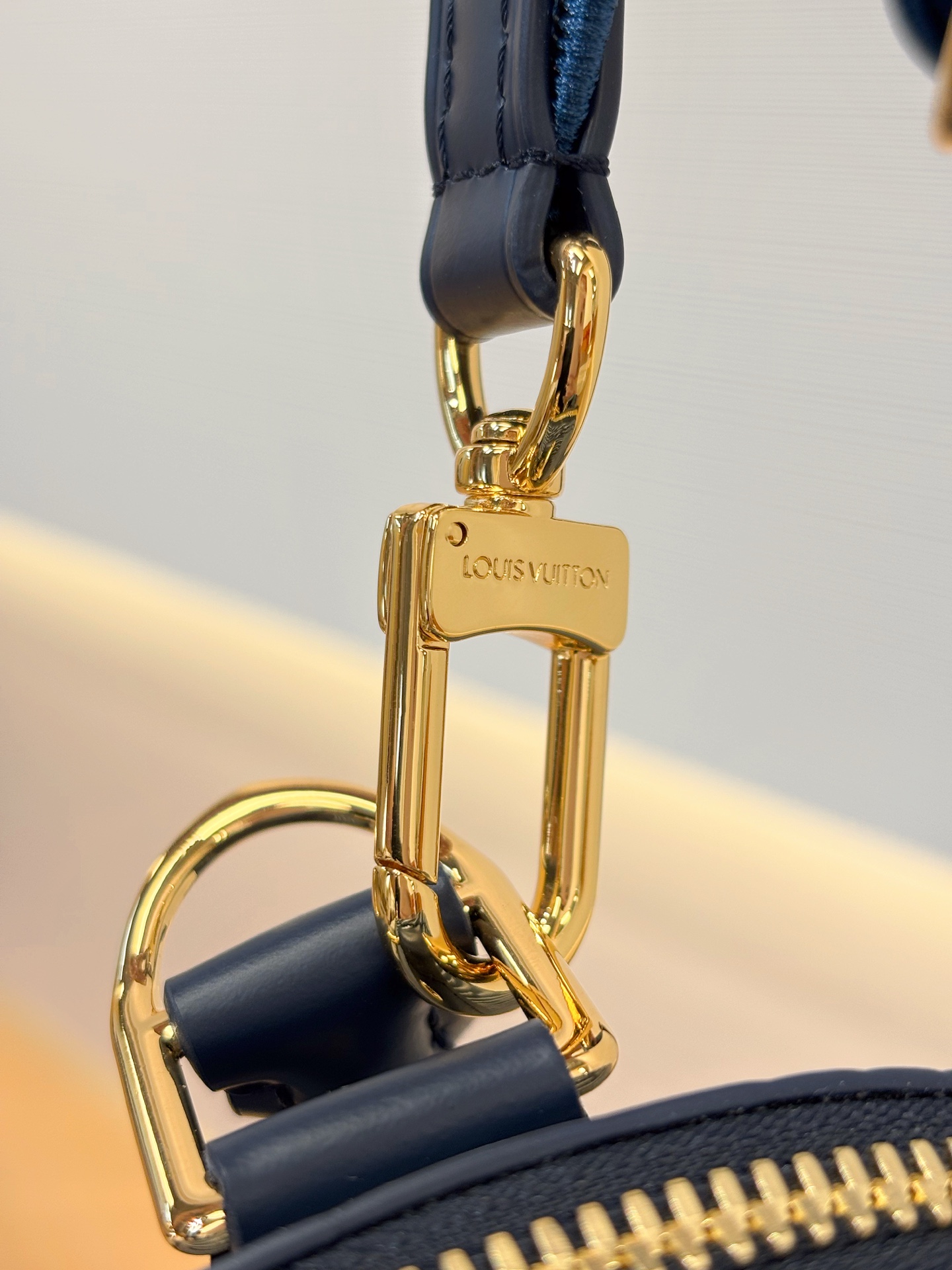 LOUIS VUITTON Женская сумка Alma BB M14853 LOUIS VUITTON Женская сумка Alma BB M14853