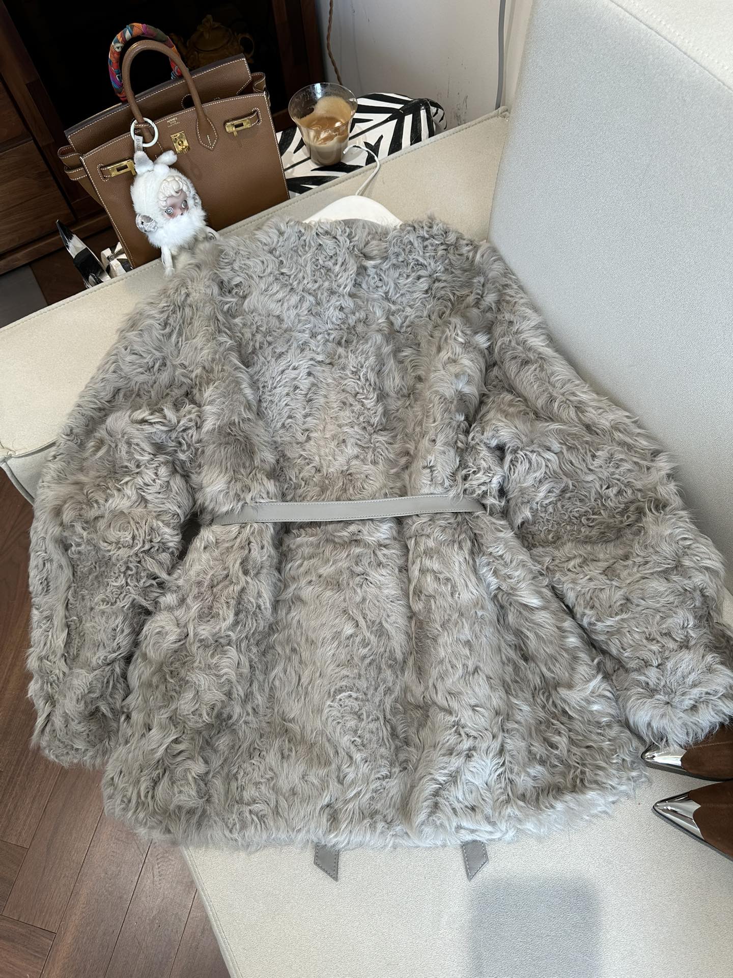 LORO PIANA Женская шуба из овчины LORO PIANA Женская шуба из овчины