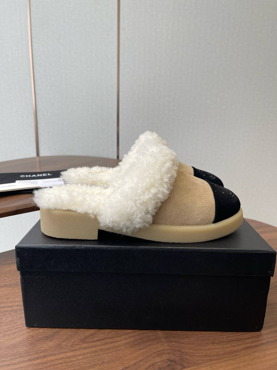 CHANEL Женские мюли CHANEL Женские мюли