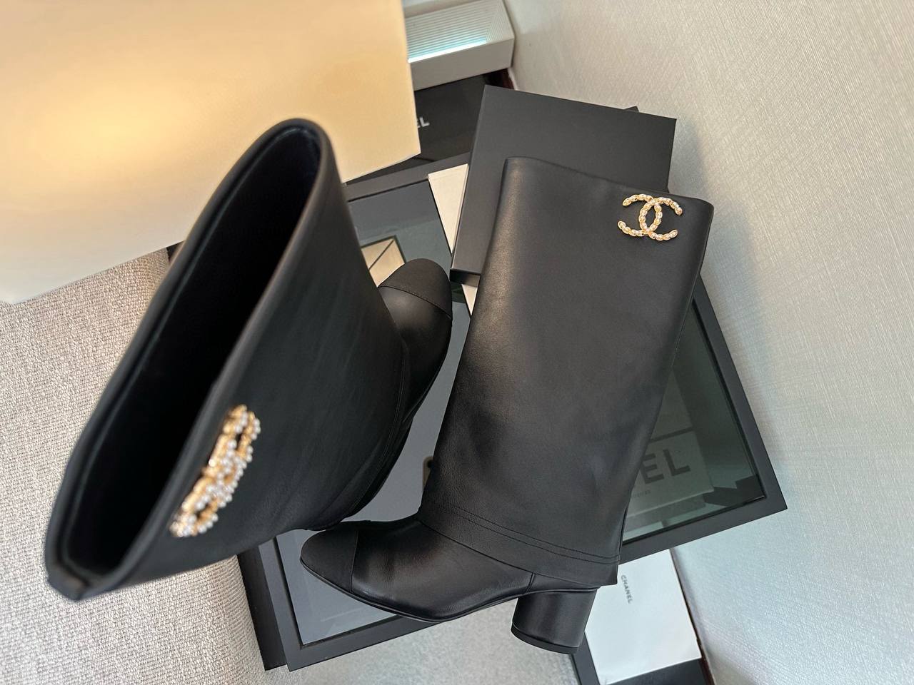 CHANEL Женские сапоги CHANEL Женские сапоги