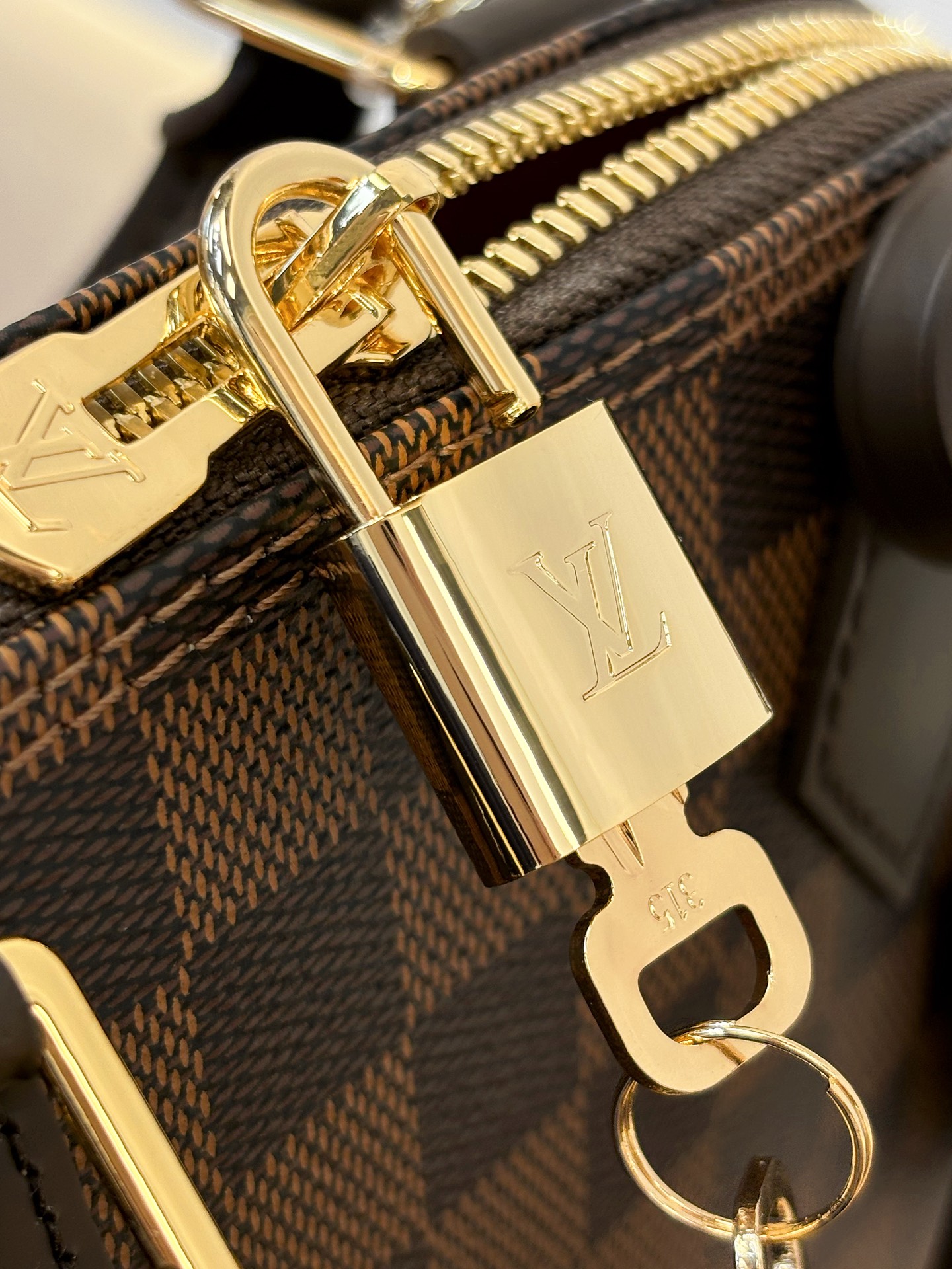 LOUIS VUITTON Женская сумка Alma BB N40606 LOUIS VUITTON Женская сумка Alma BB N40606