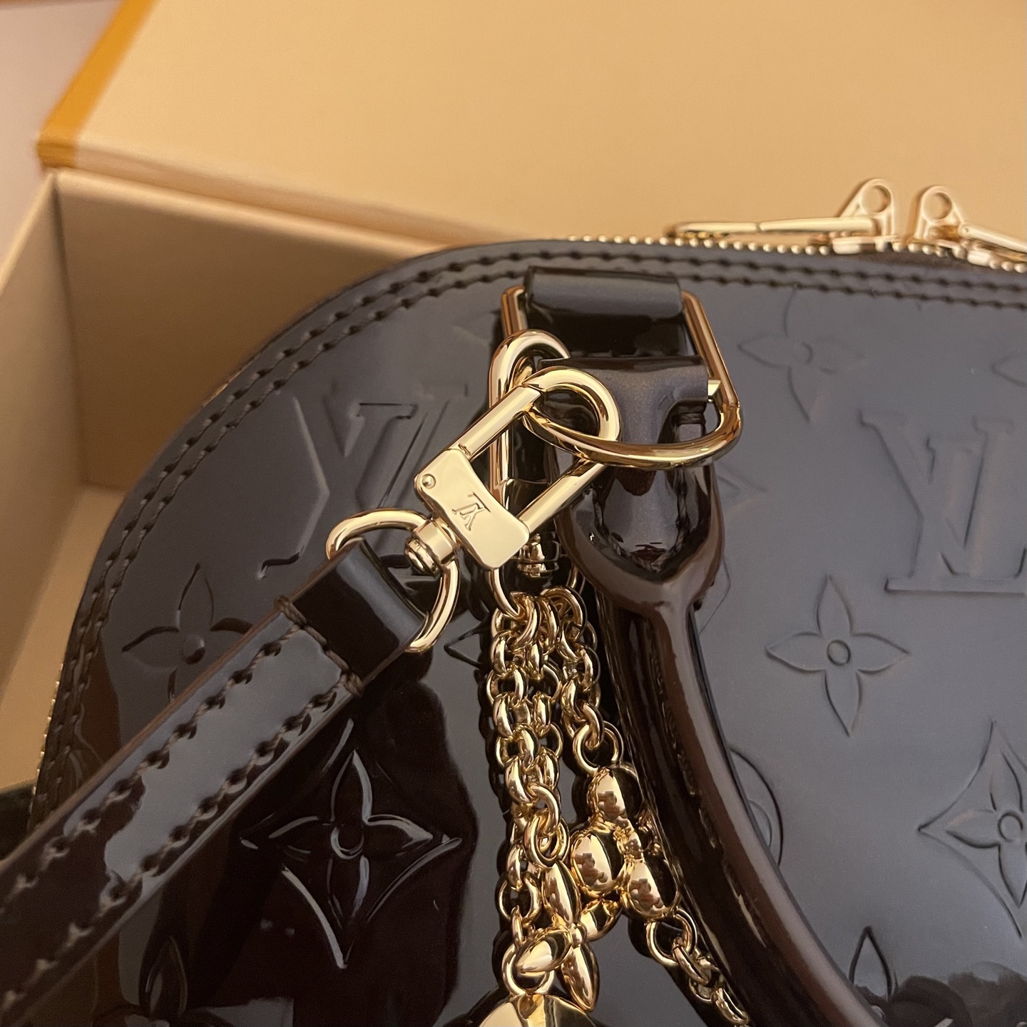 LOUIS VUITTON Женская сумка Alma M27172 LOUIS VUITTON Женская сумка Alma M27172