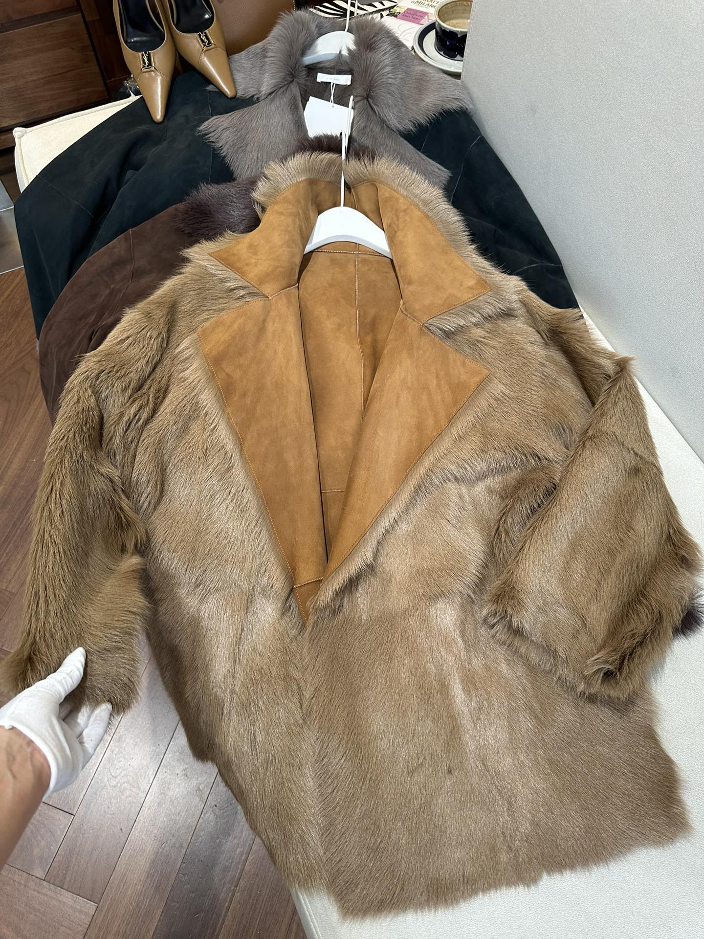 THE ROW Женская дублёнка с мехом лисы THE ROW Женская дублёнка с мехом лисы