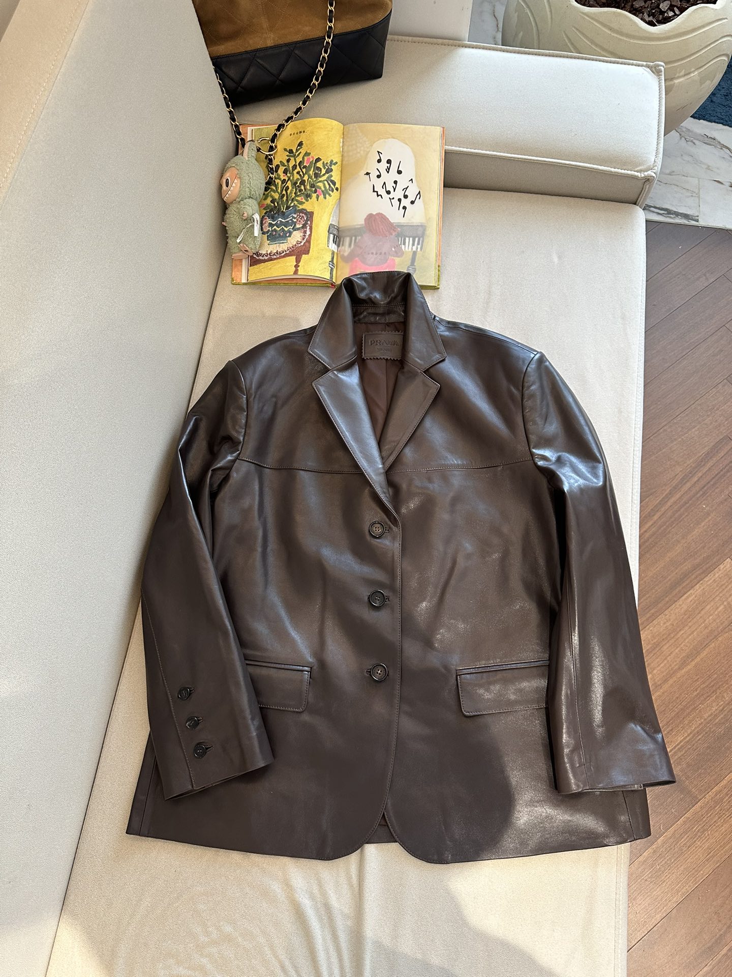 PRADA Женский кожаный жакет PRADA Женский кожаный жакет