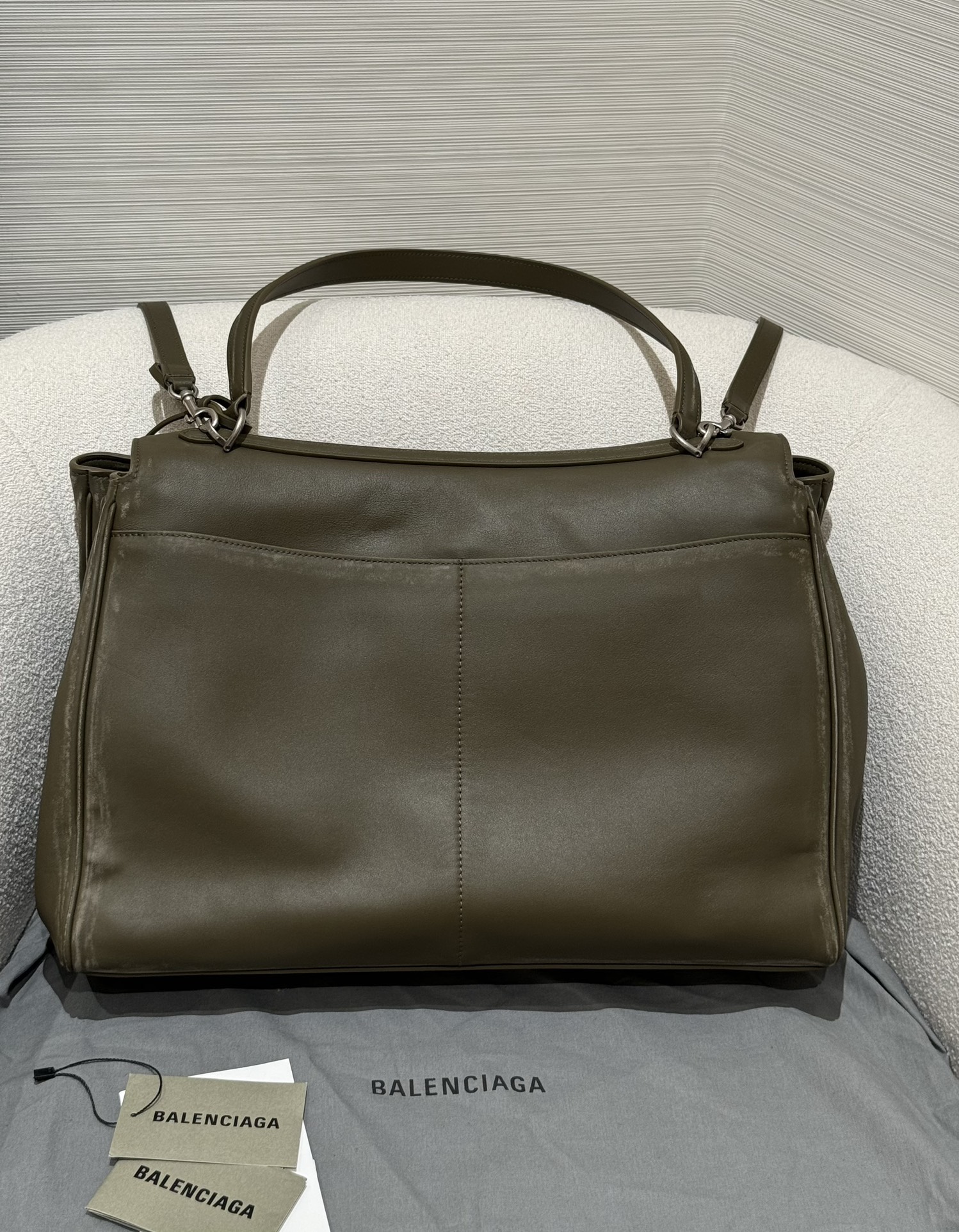 BALENCIAGA Женская сумка Rodeo хаки