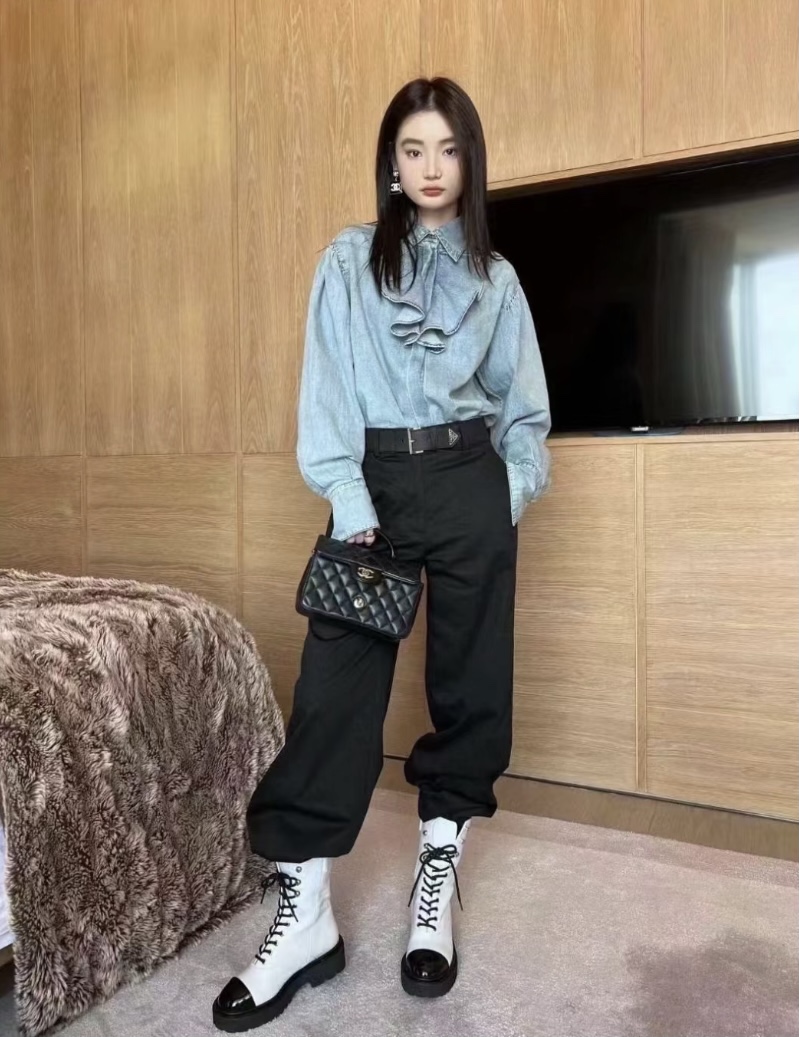 CHANEL Женские ботинки на шнуровке 23b CHANEL Женские ботинки на шнуровке 23b