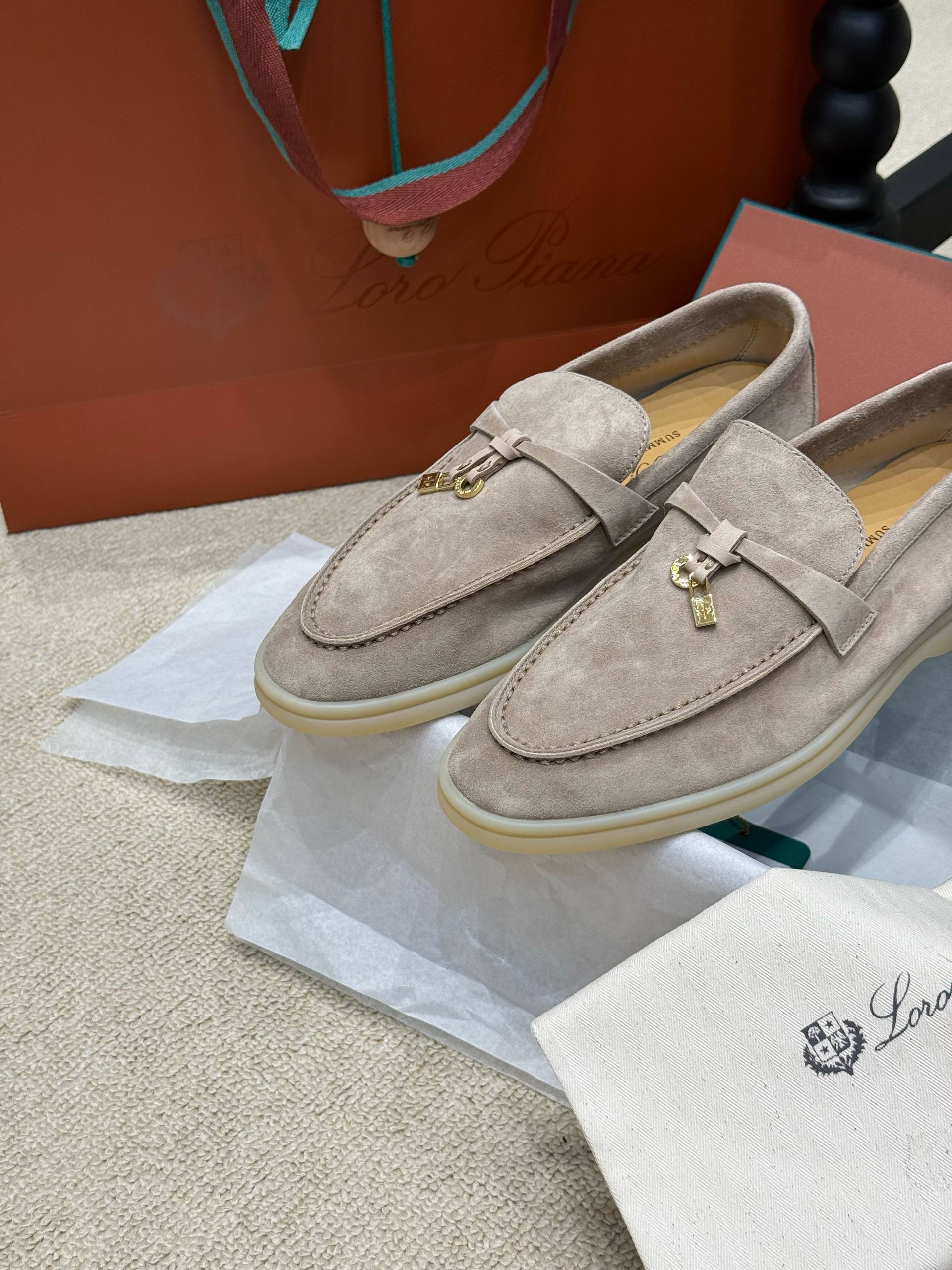 LORO PIANA Женские лоферы LORO PIANA Женские лоферы