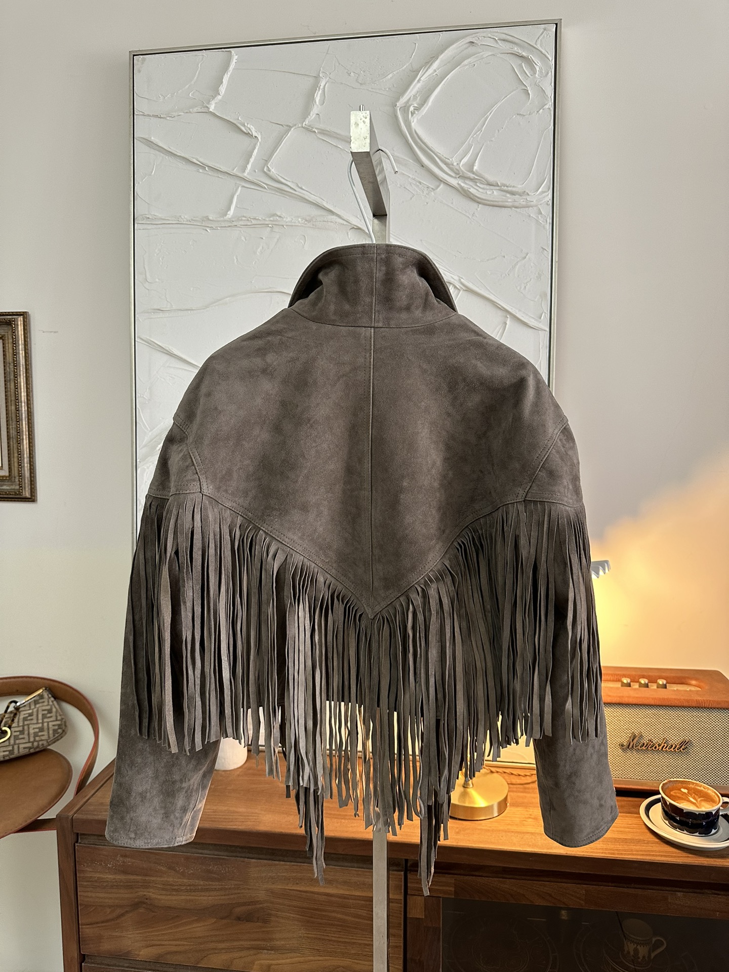 SAINT LAURENT Женская куртка из замши с бахромой