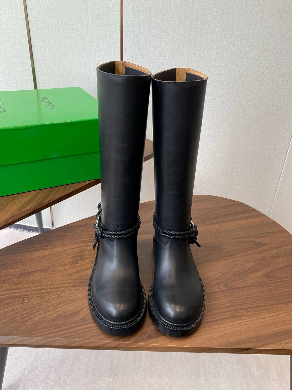 BOTTEGA VENETA Женские сапоги из телячьей кожи BOTTEGA VENETA Женские сапоги из телячьей кожи