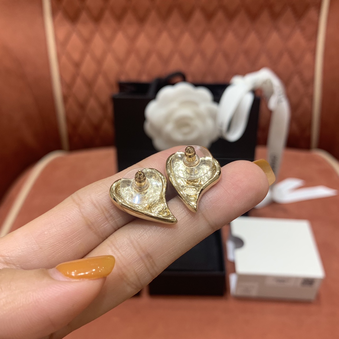 CHANEL Женские серьги CH-22P Black Heart CHANEL Женские серьги CH-22P Black Heart