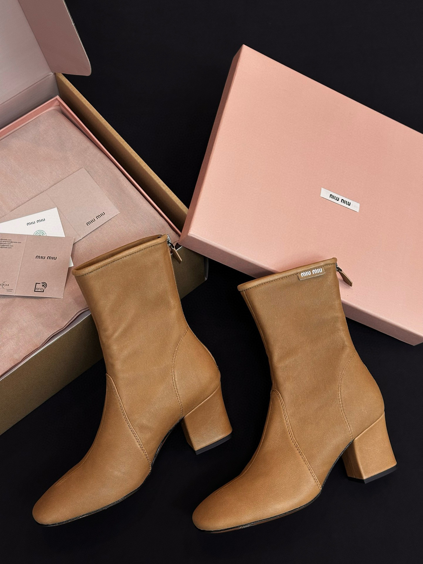 MIU MIU Женские ботильоны из овчины 