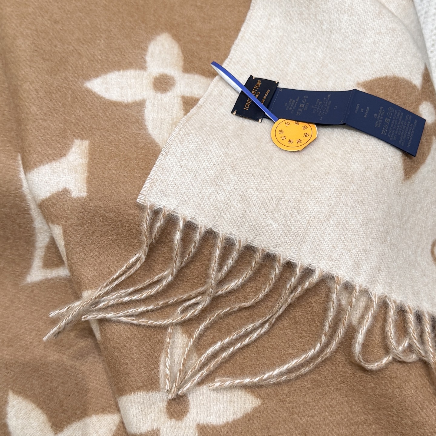 LOUIS VUITTON Женский шарф из кашемира с логотипом